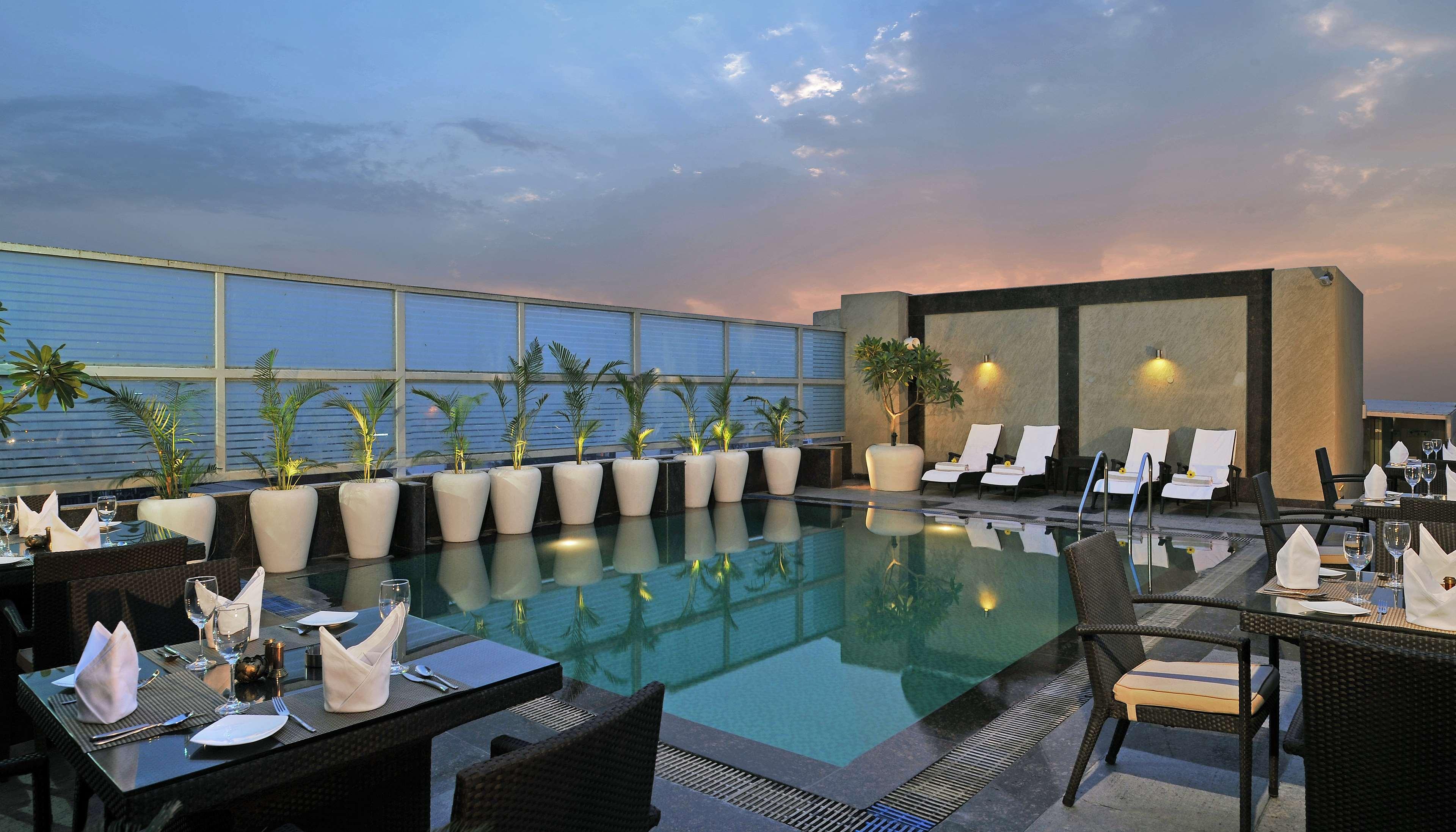 Country Inn & Suites By Radisson, Gurugram Sector 12 Гургаон Ресторант снимка