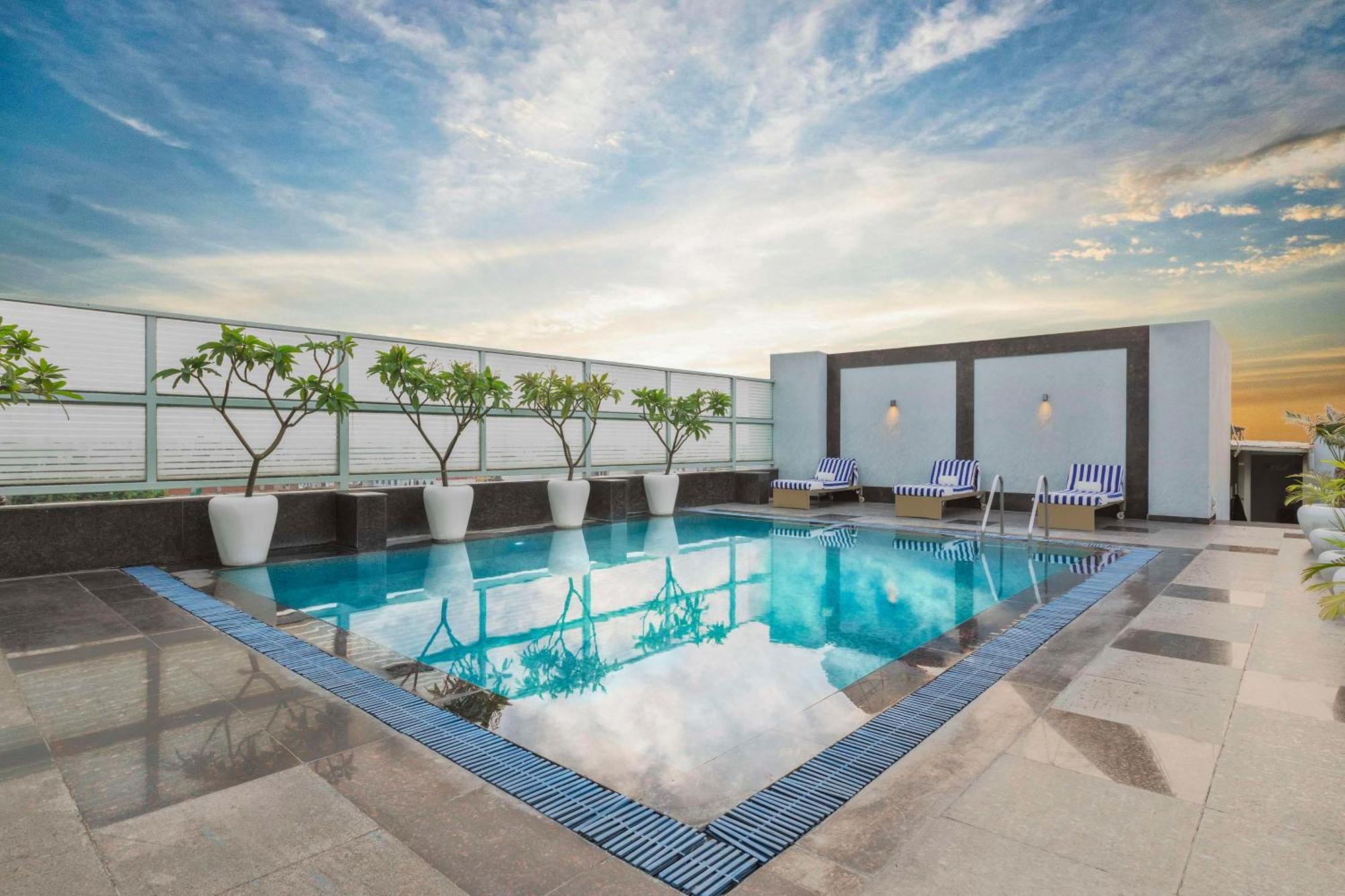 Country Inn & Suites By Radisson, Gurugram Sector 12 Гургаон Екстериор снимка