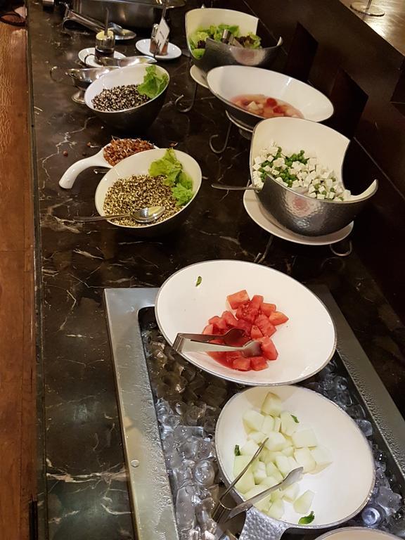 Country Inn & Suites By Radisson, Gurugram Sector 12 Гургаон Екстериор снимка